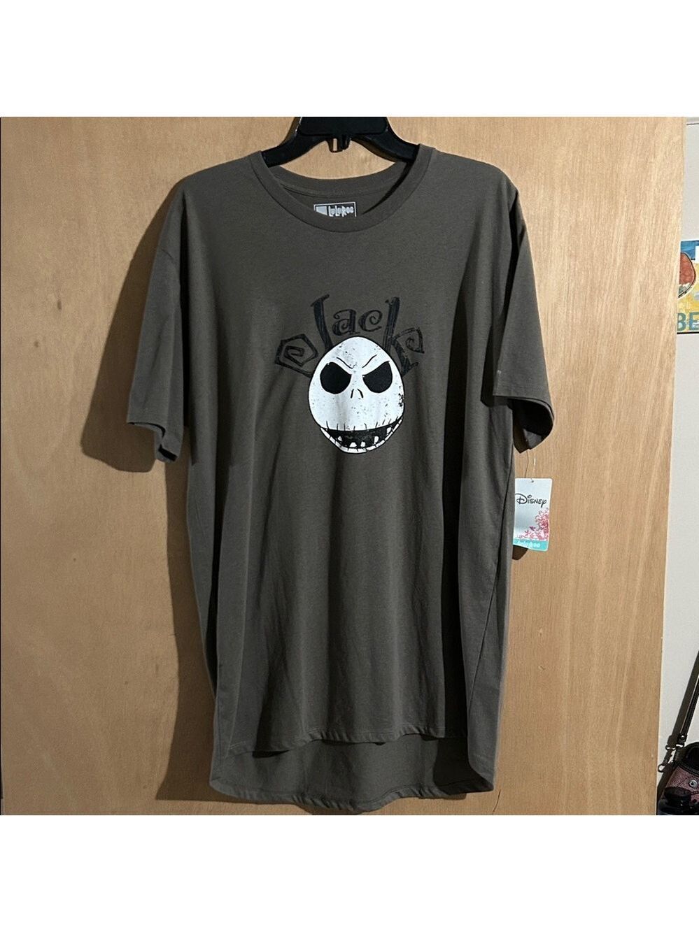 NWT LuLaRoe Disney Women’s/Men’s Gray Jack Skellington Tee